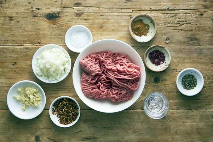 مواد لازم برای تهیه تاس کباب 