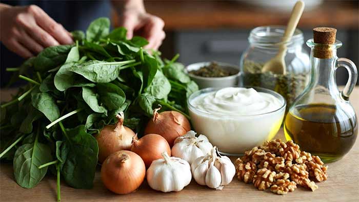 بورانی اسفناج با پیاز داغ