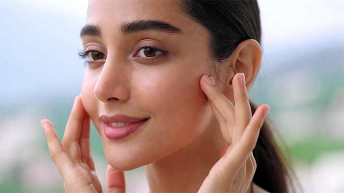 یوگای صورت برای گونه گذاری